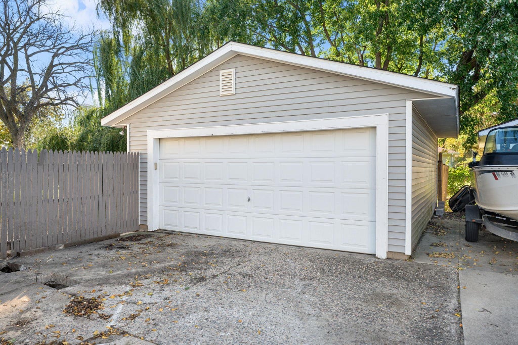 Photo of 918 3rd Street SW, Waseca, MN 56093 (MLS # 7155827)