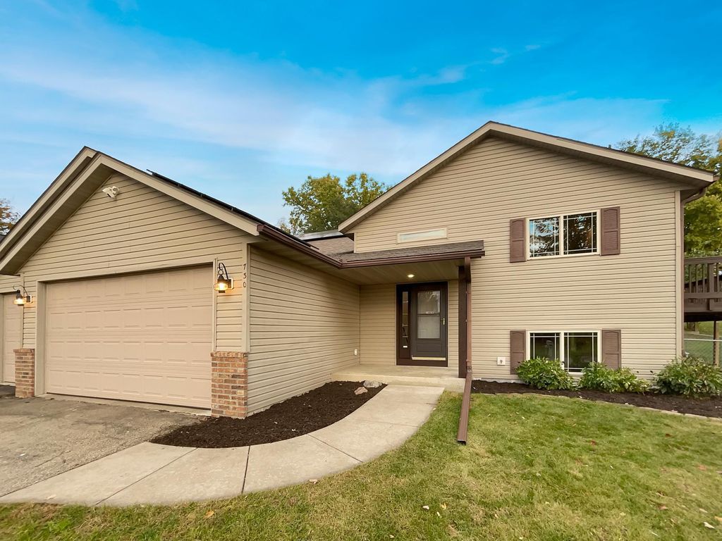 Photo of 730 Pleasant Avenue, Saint Paul Park, MN 55071 (MLS # 6809984)
