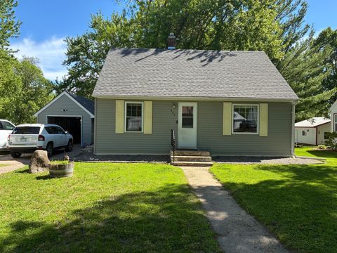 Photo of 433 Evergreen Park, Litchfield, MN 55355 (MLS # 7081558)