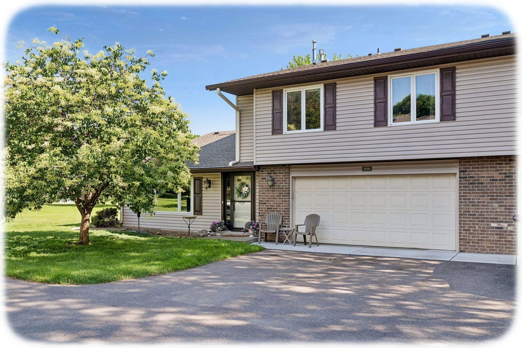 Photo of 9558 Kingsview Lane N, Maple Grove, MN 55369 (MLS # 7089537)
