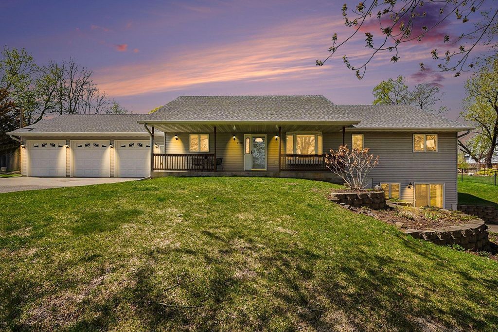 Photo of 9910 Brookview Road, Woodbury, MN 55125 (MLS # 7049172)