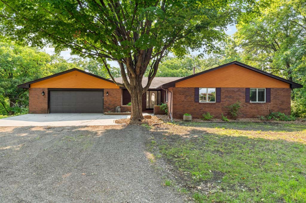 Photo of 17991 Natchez Avenue, Prior Lake, MN 55372 (MLS # 7105306)