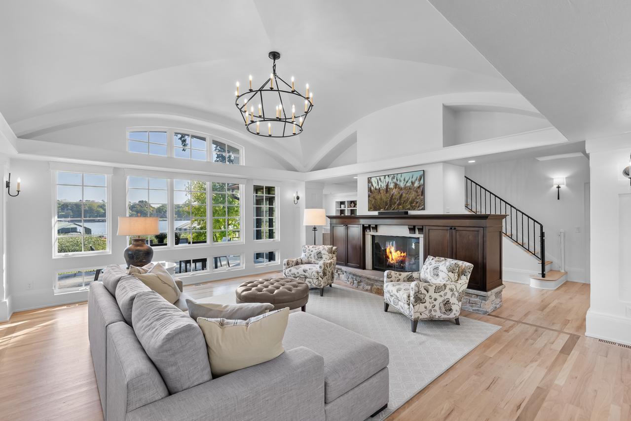 1074 Wildhurst Trail