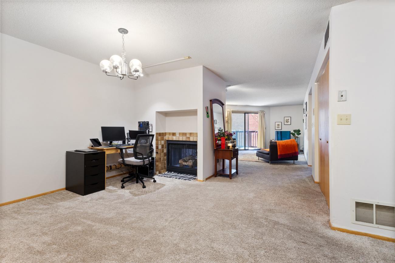 232 W Franklin Avenue 205