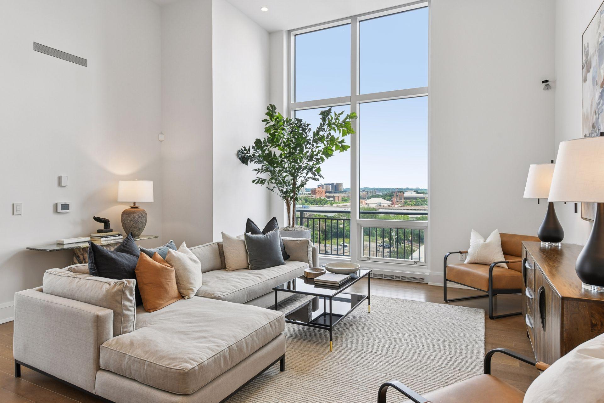 1111 W River Parkway 8D