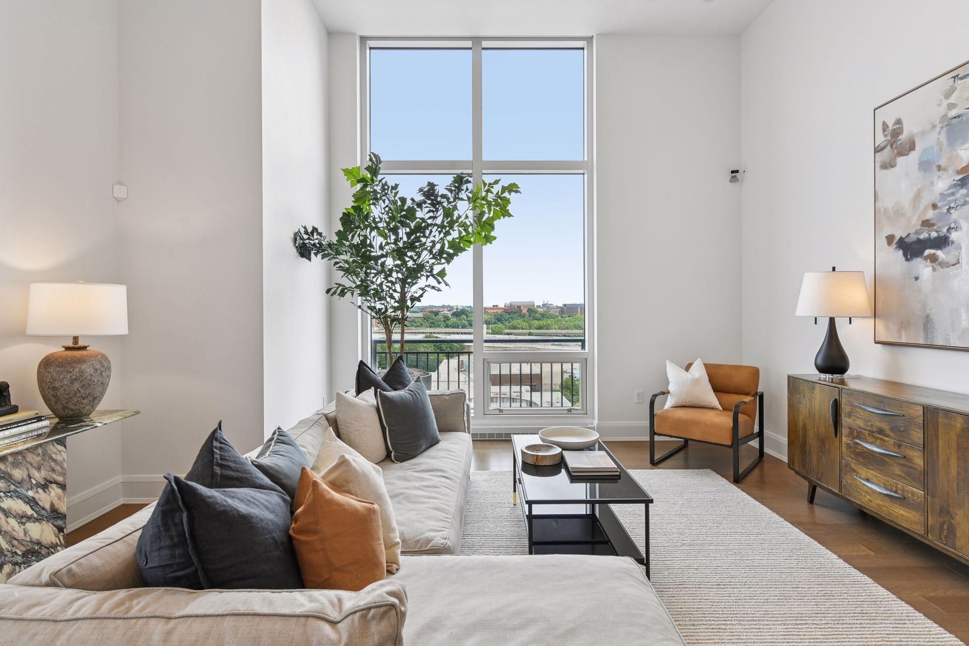1111 W River Parkway 8D