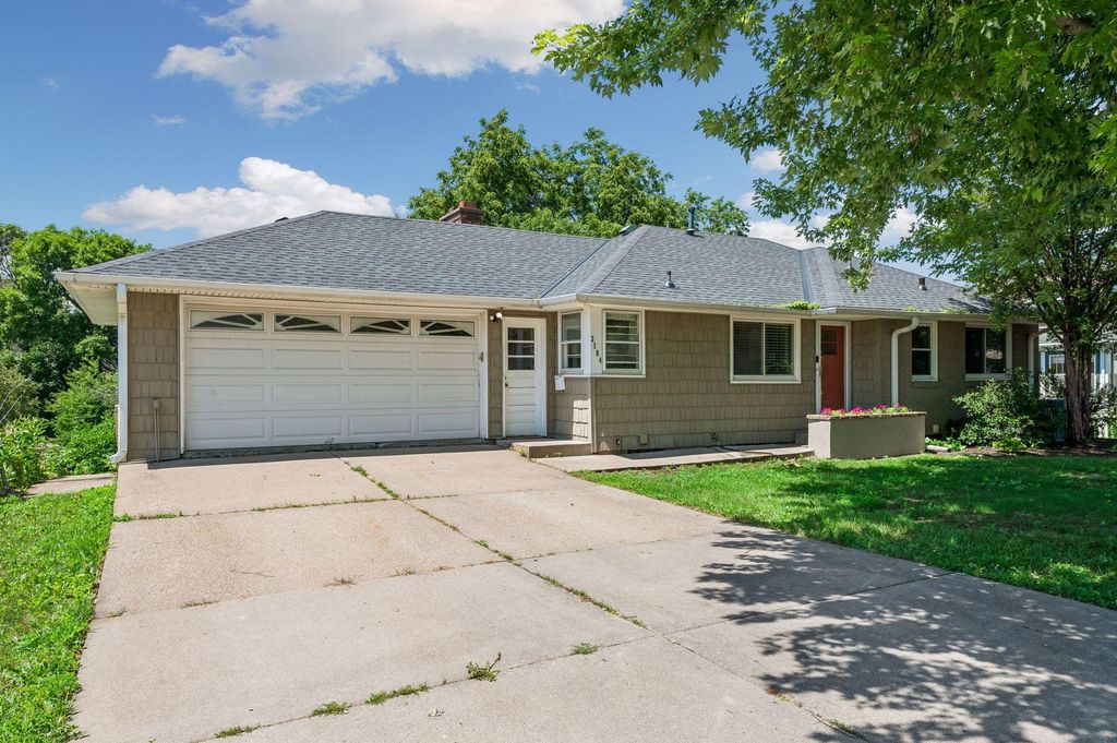 Photo of 3104 Silver Lake Road NE, Saint Anthony, MN 55418 (MLS # 7107862)