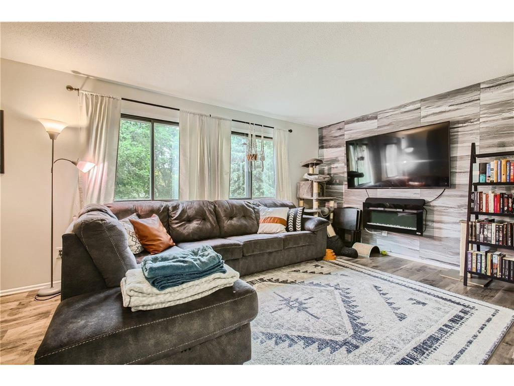 5940 Fernwood Street