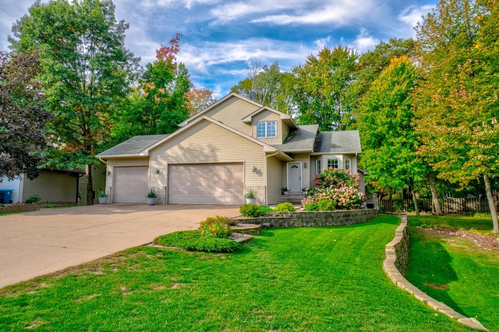 Photo of 23084 Havelka Court N, Forest Lake, MN 55025 (MLS # 7156983)