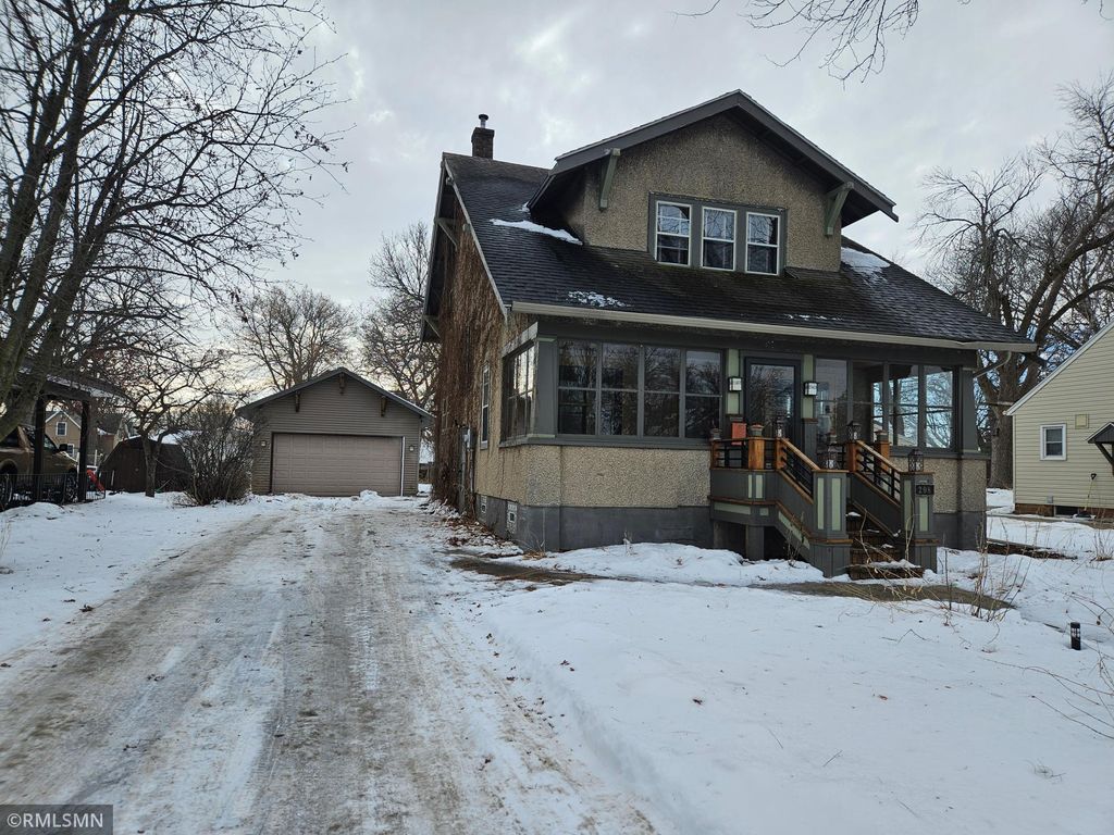 Photo of 208 9th Avenue SE, Waseca, MN 56093 (MLS # 7000982)
