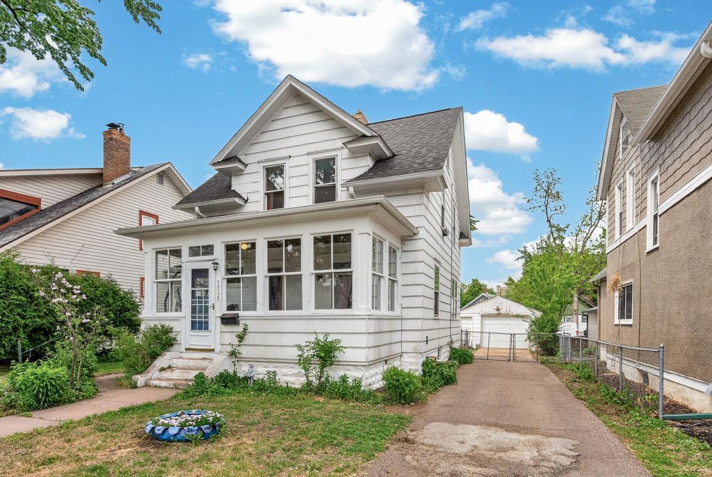 Photo of 1363 Thomas Avenue, Saint Paul, MN 55104 (MLS # 7024735)