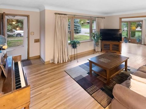 1075 Saint Paul Avenue Saint Paul MN 55116