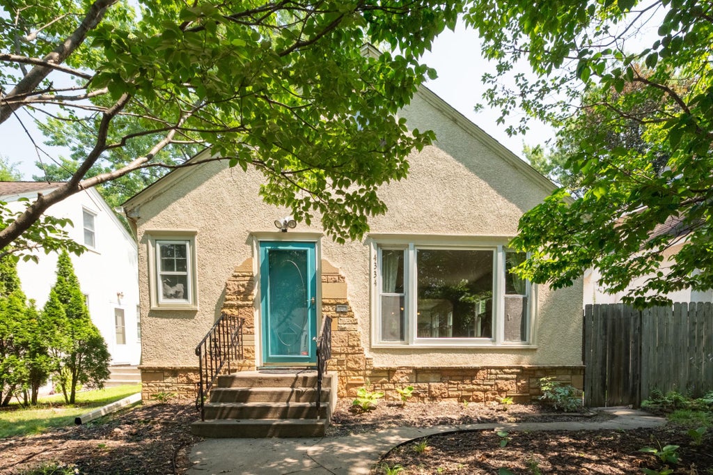 Photo of 4334 Oliver Avenue N, Minneapolis, MN 55412 (MLS # 7105070)