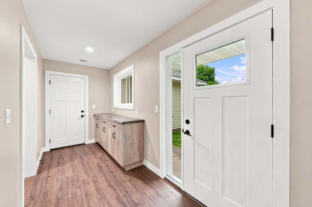 Photo of 210 S Chestnut Street, Belle Plaine, MN 56011 (MLS # 7106214)