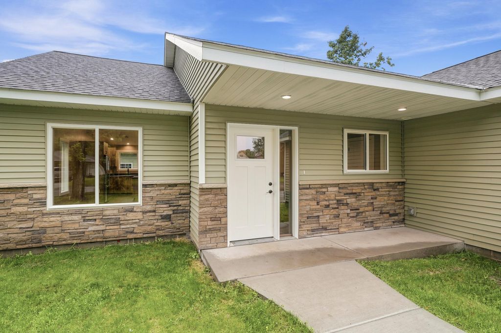 Photo of 210 S Chestnut Street, Belle Plaine, MN 56011 (MLS # 7106214)