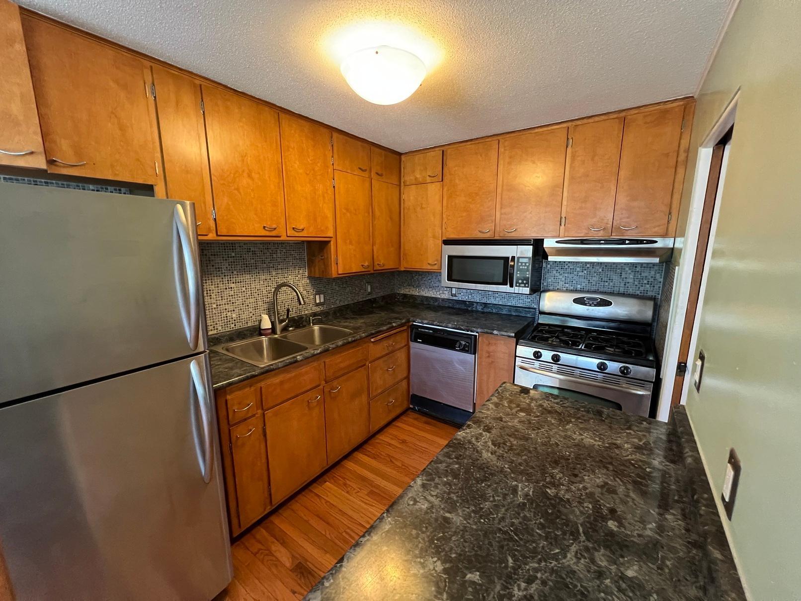2500 Blaisdell Avenue 211