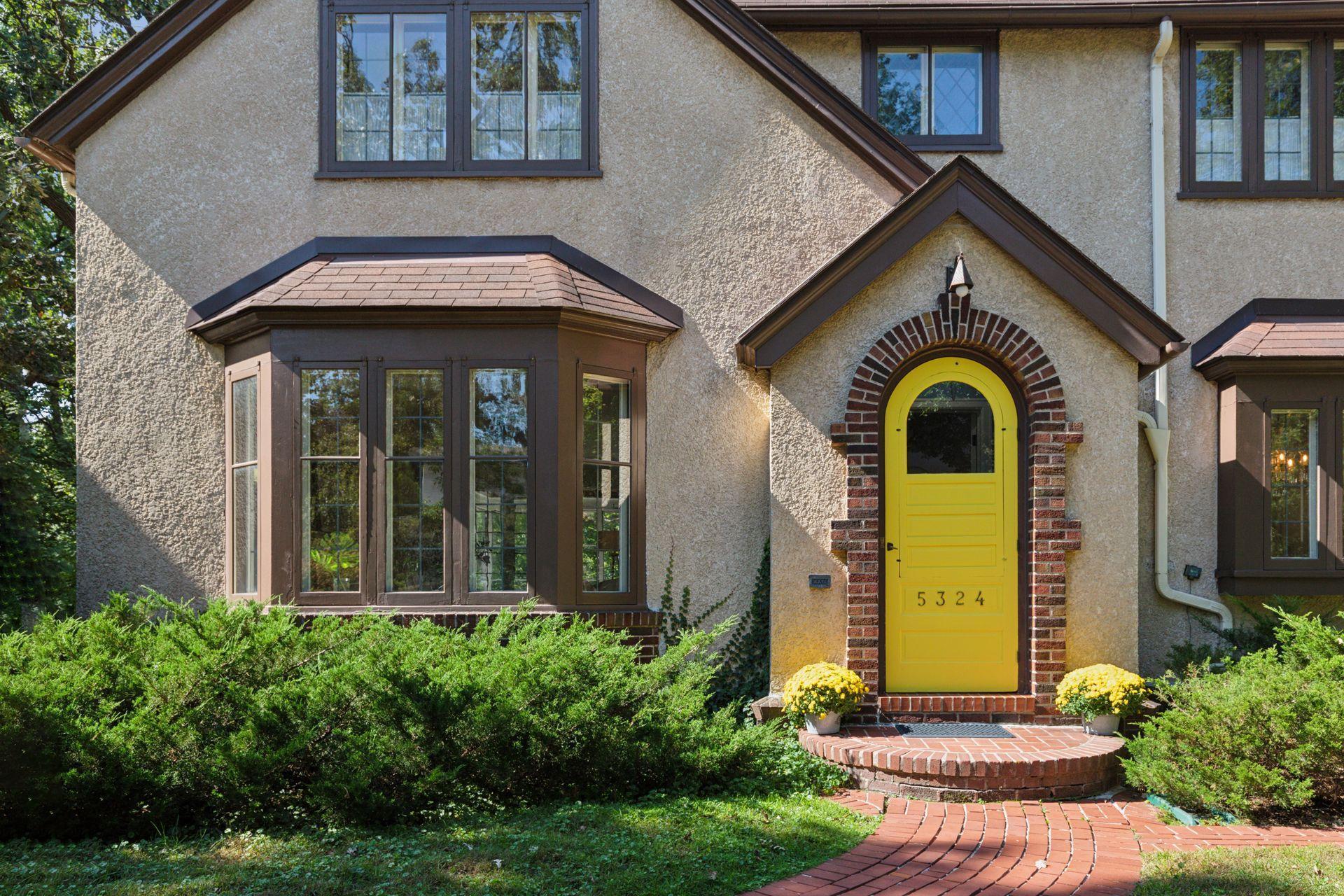 5324 Russell Avenue S