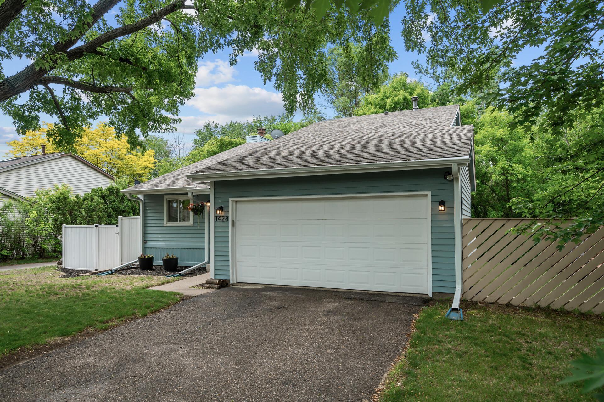 1428 Willow Creek Lane