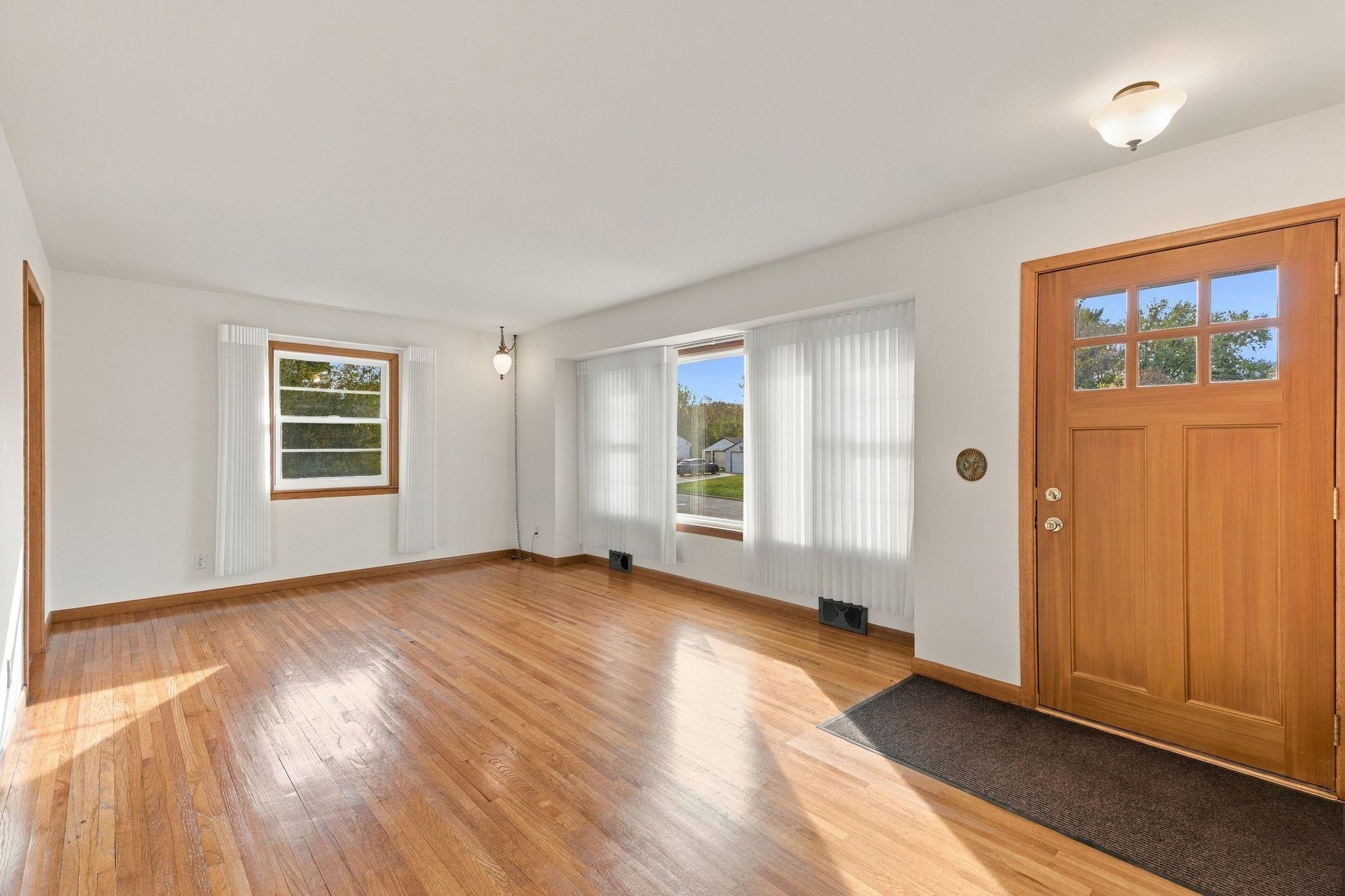 443 Eldridge Avenue W