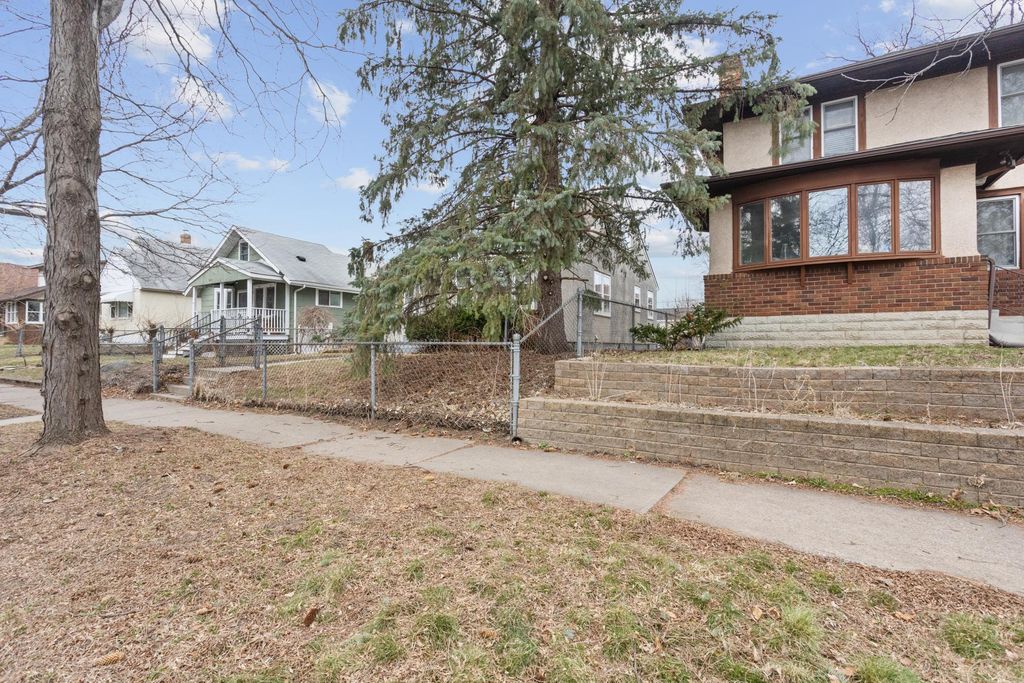 Photo of 943 Scheffer Avenue, Saint Paul, MN 55102 (MLS # 7045405)