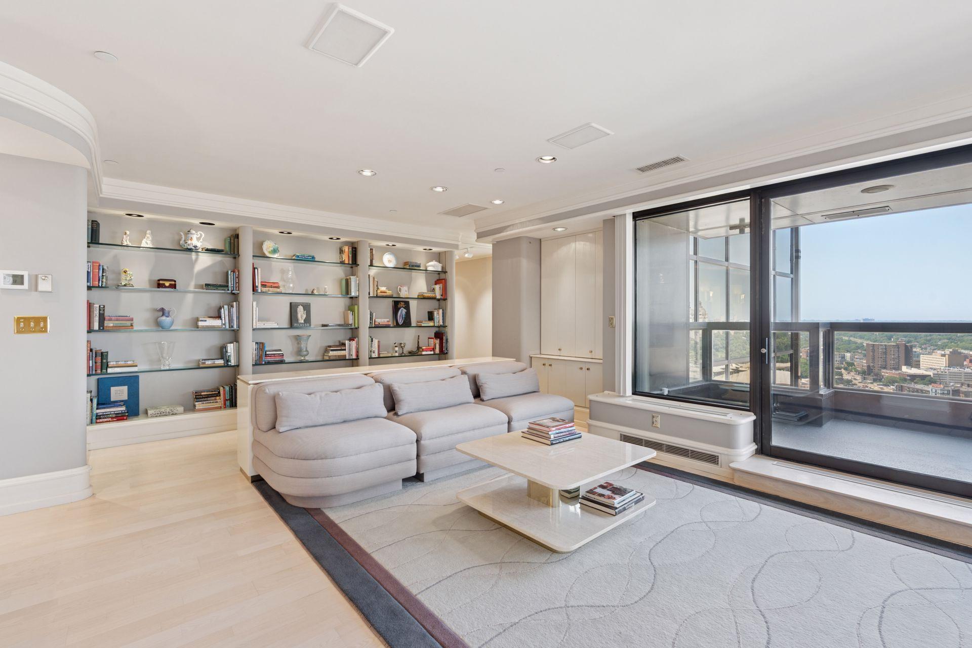 59 4th Street W 22A