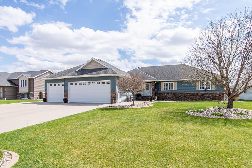 Photo of 1819 52nd Avenue N, Moorhead, MN 56560 (MLS # 7067176)