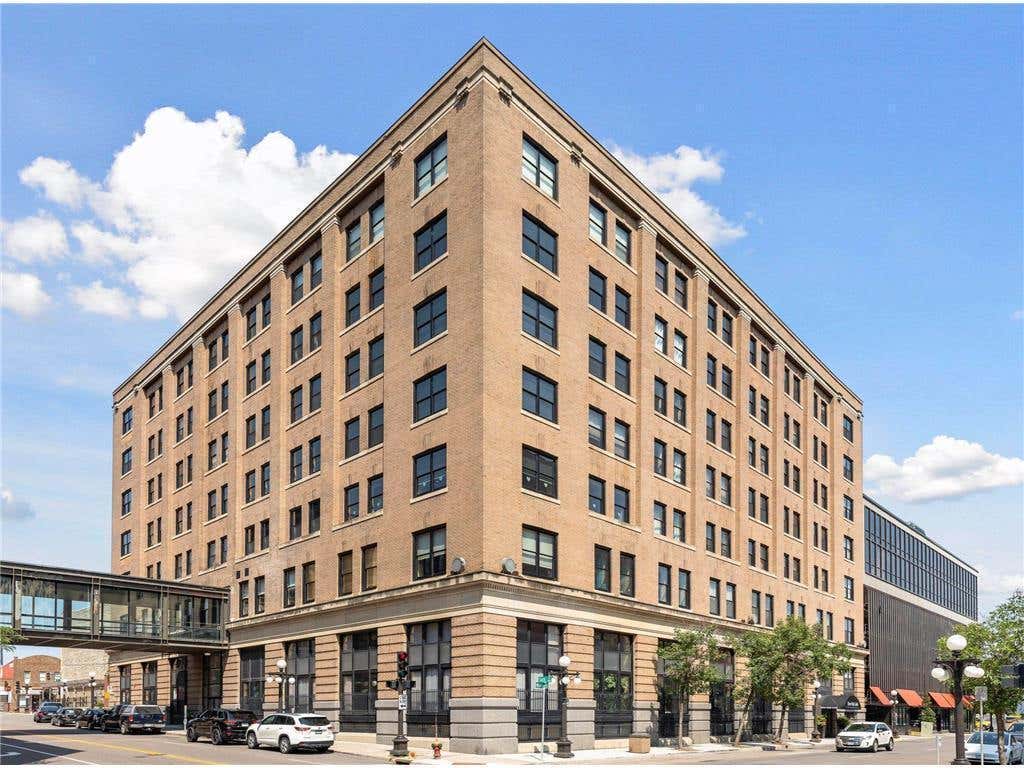 Photo of 406 Wacouta Street #505, Saint Paul, MN 55101 (MLS # 7111983)