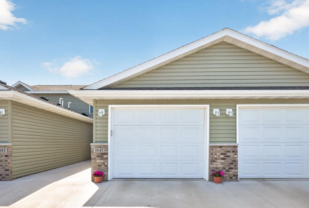 1845 Daniel Lane NE