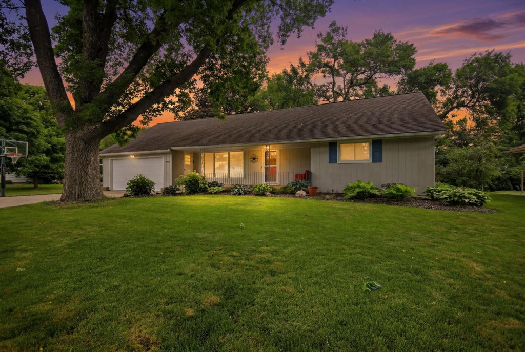 Photo of 2022 Grand Avenue, Albert Lea, MN 56007 (MLS # 7092367)