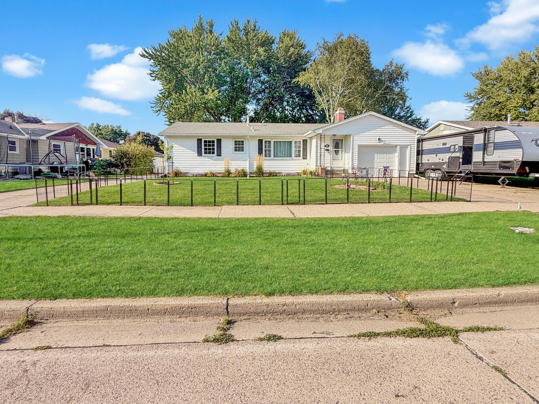 609 Washington Avenue - Photo 2