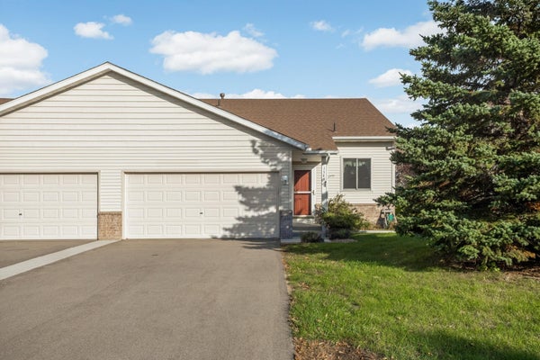 1545 CHARTREUX AVE, SHAKOPEE, MN 55379 - Image dcbcfa25bda9e234b4e46cf585c80d37/123749042
