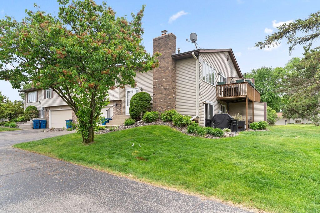 Photo of 10397 Balsam Lane, Eden Prairie, MN 55347 (MLS # 7074619)