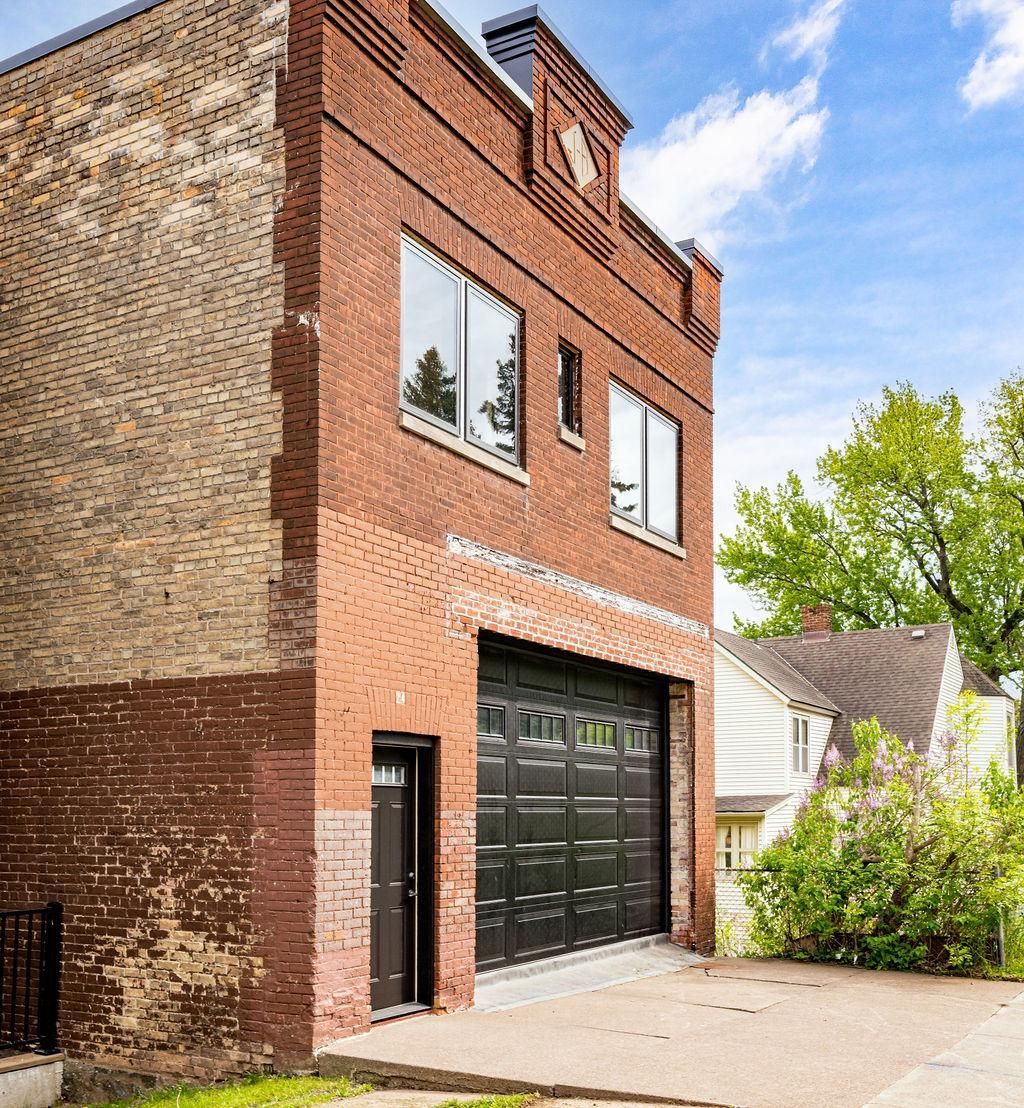 Photo of 24 W 5th Street, Duluth, MN 55806 (MLS # 7088390)