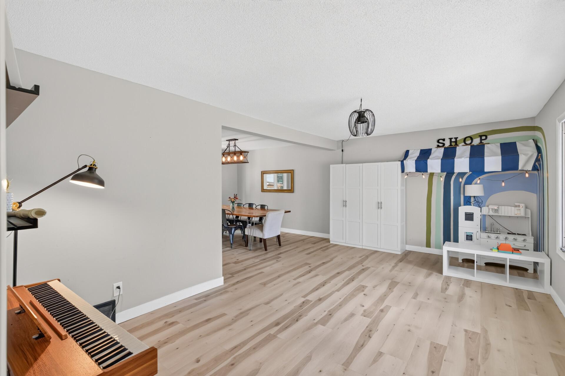 12825 Apple View Lane