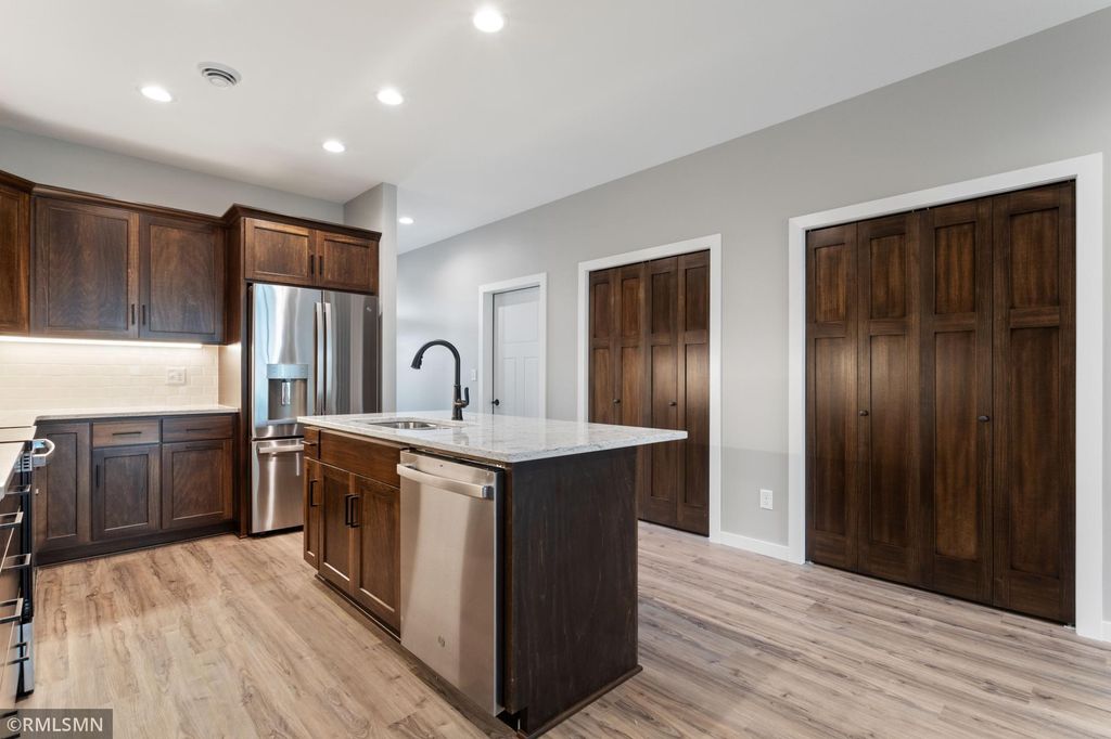 Photo of 406 Kottke Court SE, Hutchinson, MN 55350 (MLS # 7085103)