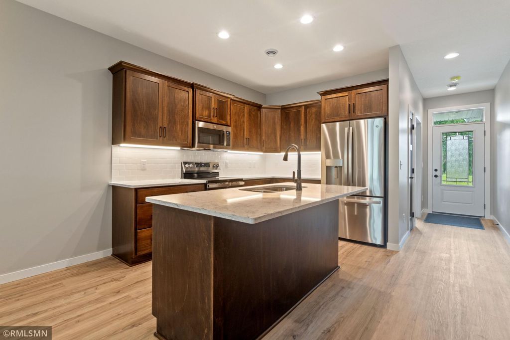 Photo of 406 Kottke Court SE, Hutchinson, MN 55350 (MLS # 7085103)