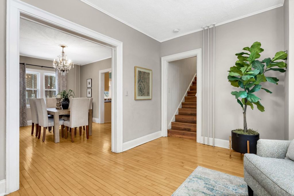 Photo of 511 W 22nd Street, Minneapolis, MN 55405 (MLS # 7028134)