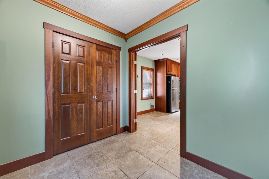 Photo of 1498 Hazelwood Street, Saint Paul, MN 55106 (MLS # 7138082)