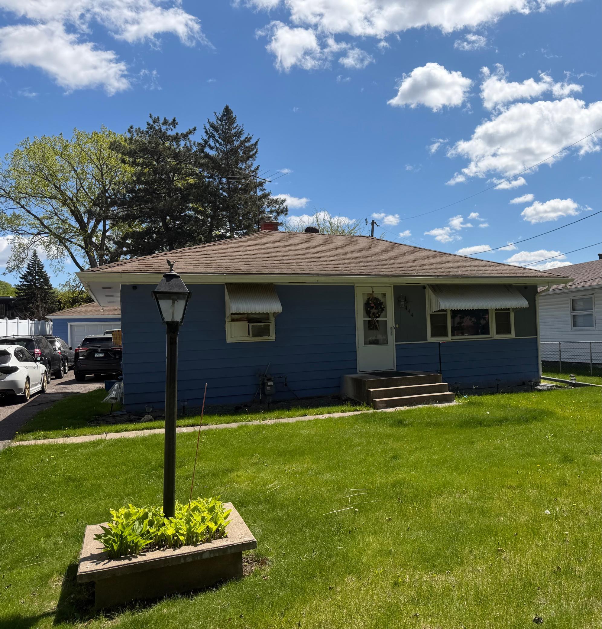 444 Van Dyke Street