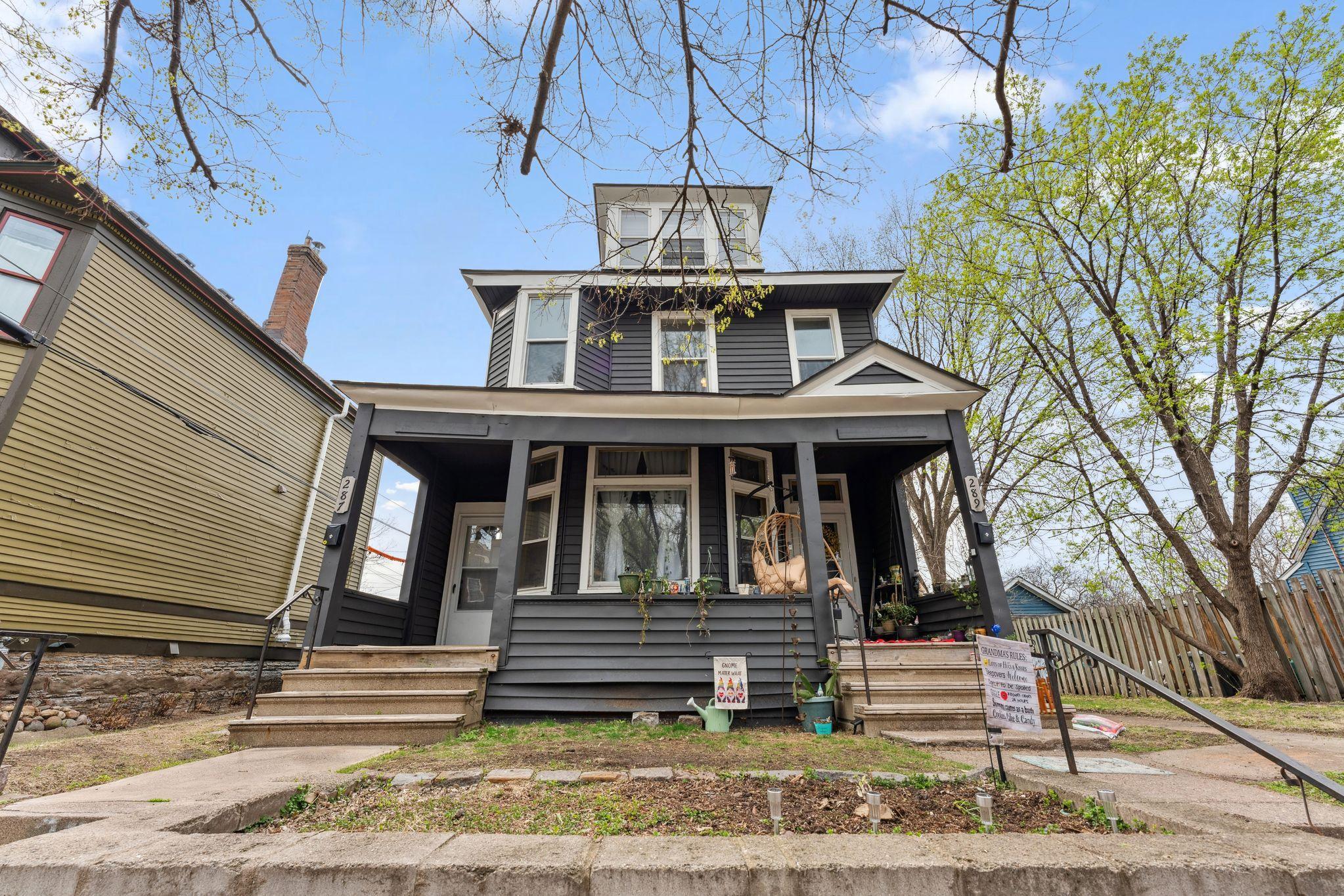 287 Avon Street N