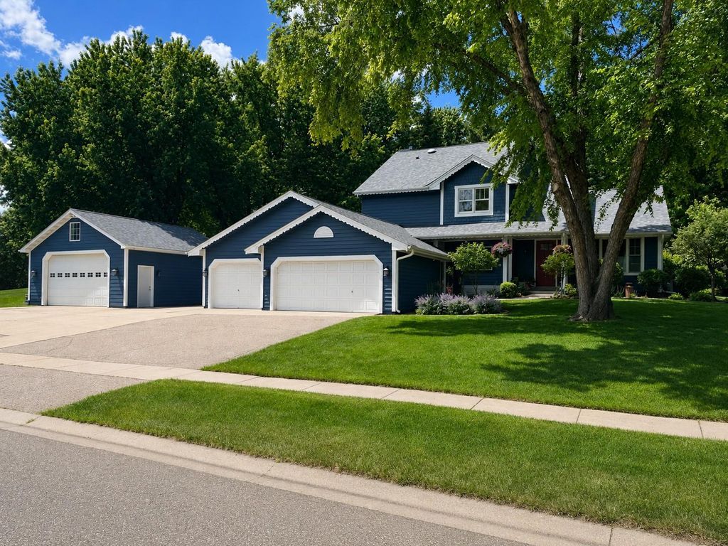 Photo of 13423 Dominica Way, Apple Valley, MN 55124 (MLS # 7106503)