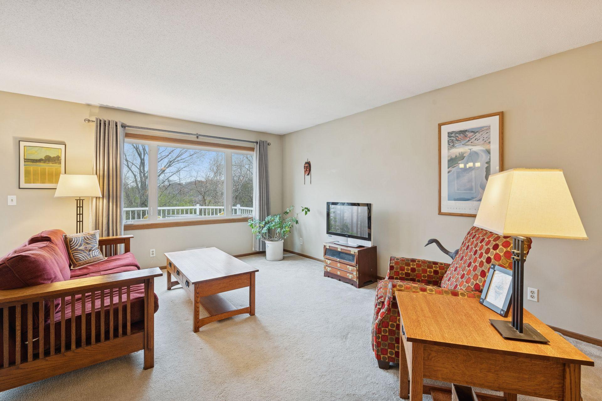 9947 Cavell Avenue S