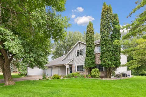 Photo of 15275 Lesley Lane, Eden Prairie, MN 55346 (MLS # 7130332)