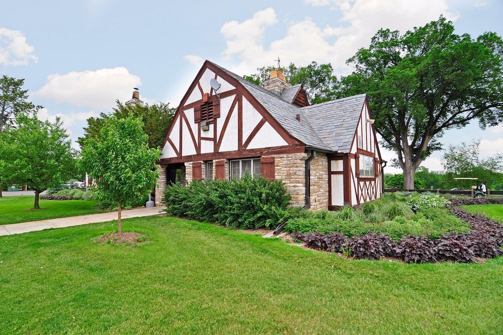Photo of 4242 21st Avenue S, Minneapolis, MN 55407 (MLS # 7164859)