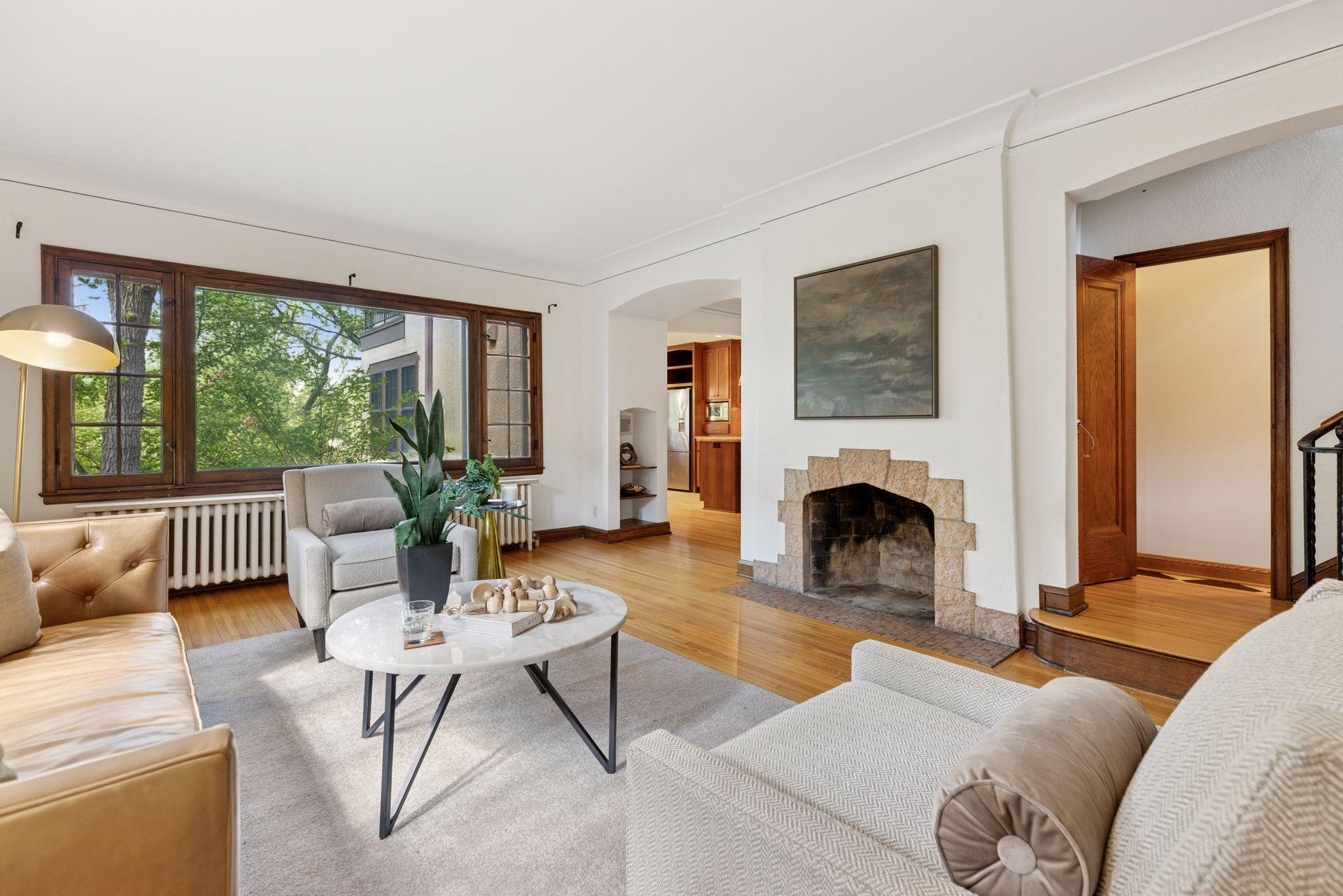 2114 W 53rd Street