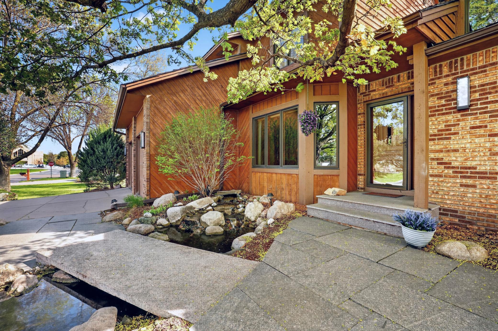 8842 Hillswick Trail