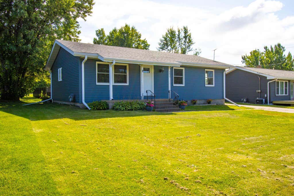 Photo of 5432 Mineral Avenue, Mountain Iron, MN 55768 (MLS # 7131182)