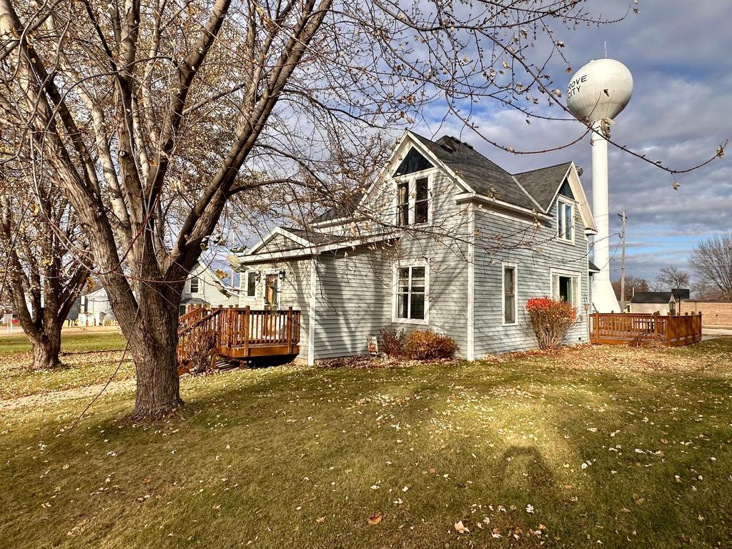 Photo of 111 4th Street S, Grove City, MN 56243 (MLS # 7080342)