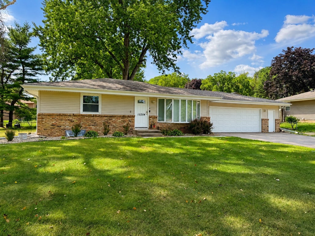 Photo of 15204 Lead Street, Burnsville, MN 55306 (MLS # 7120249)