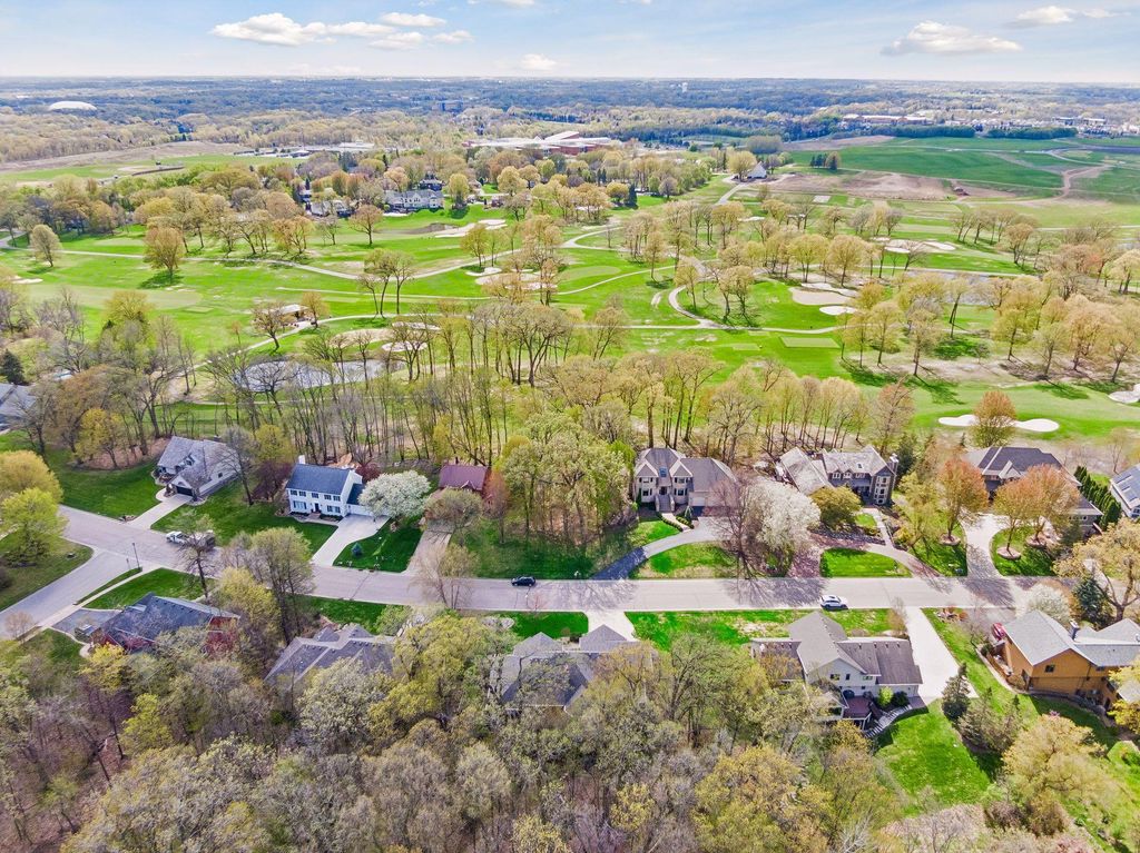 Photo of 2865 Autumn Woods Drive, Chaska, MN 55318 (MLS # 7063574)
